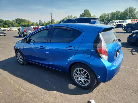 2015 Toyota PRIUS C VIN JTDKDTB35F1583092 фото 2