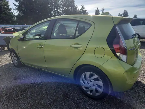 2015 Toyota PRIUS C VIN JTDKDTB36F1111984 фото 2
