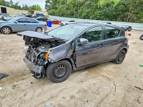 JTDKDTB35F1109871 — 2015 Toyota Prius C, Передняя часть (Front End), фото до ремонта
