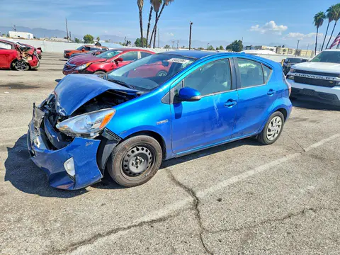 JTDKDTB3XF1106352 — 2015 Toyota Prius C, Передняя часть (Front End), фото до ремонта