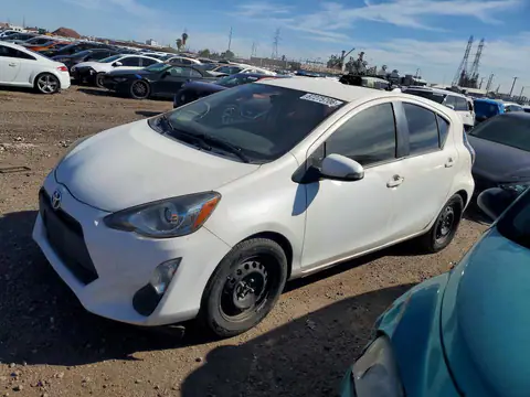 JTDKDTB33G1128792 — 2016 Toyota Prius C, Мелкие вмятины и царапины (Minor Dent/Scratches), фото до ремонта