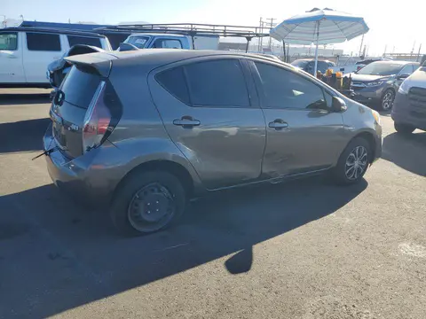 2016 Toyota PRIUS C VIN JTDKDTB34G1122631 фото 3