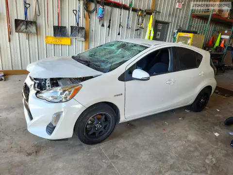 JTDKDTB35G1131290 — 2016 Toyota Prius C, Передняя часть, фото до ремонта