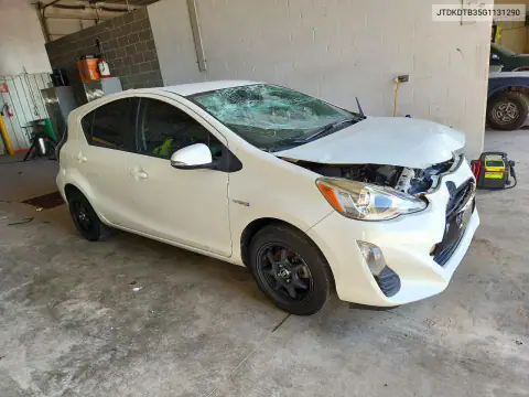 JTDKDTB35G1131290 — 2016 Toyota Prius C, фото 4 с аукциона Copart, Передняя часть