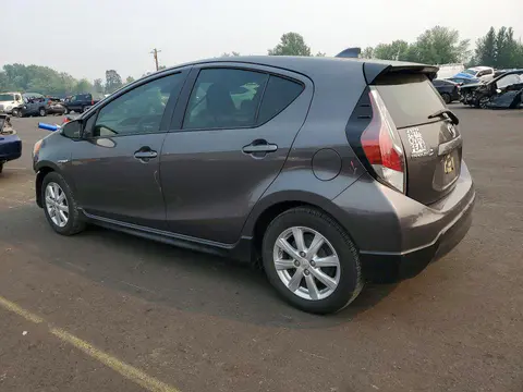 2017 Toyota PRIUS C VIN JTDKDTB32H1597552 фото 2