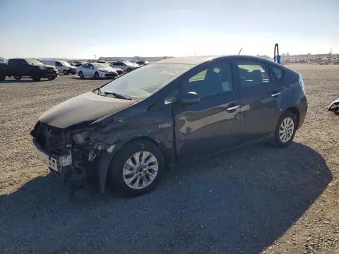 JTDKN3DP4E3056807 — 2014 Toyota Prius Plug-IN Hybrid, Передняя часть (Front End), фото до ремонта