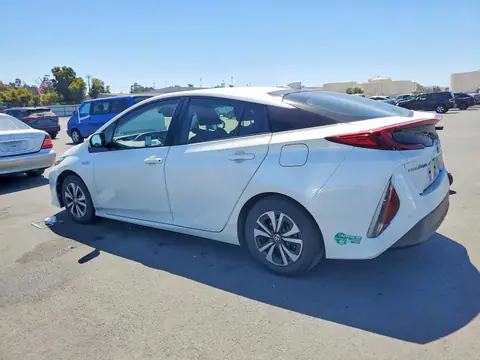 JTDKARFP6H3002392 — 2017 Toyota Prius Prime, фото 2 с аукциона Copart 30.09.2026, Повреждения снизу