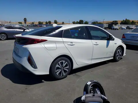 JTDKARFP6H3002392 — 2017 Toyota Prius Prime, фото 3 с аукциона Copart 30.09.2026, Повреждения снизу