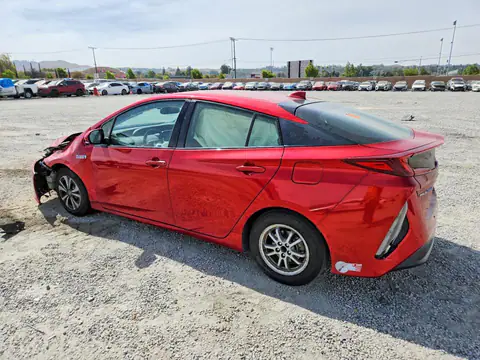 JTDKARFP2H3063044 — 2017 Toyota Prius Prime, фото 2 с аукциона Copart 30.09.2026, Передняя часть