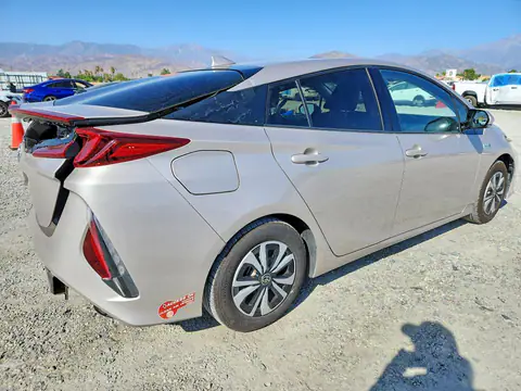 JTDKARFP8H3056308 — 2017 Toyota Prius Prime, фото 3 с аукциона Copart 30.09.2026, Задняя часть
