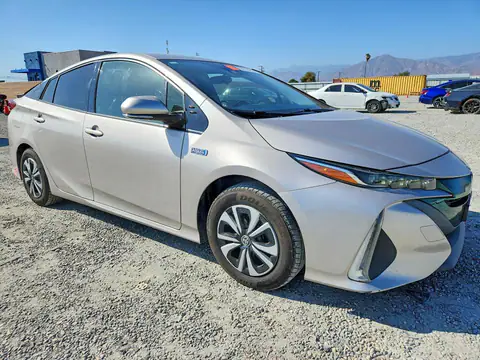 JTDKARFP8H3056308 — 2017 Toyota Prius Prime, фото 4 с аукциона Copart 30.09.2026, Задняя часть