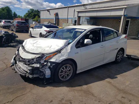JTDKARFP5L3143821 — 2020 Toyota Prius Prime, Передняя часть (Front End), фото до ремонта