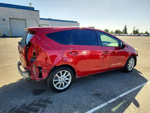 JTDZN3EU5D3205629 — 2013 Toyota Prius V, фото 3 с аукциона Copart 20.10.2026, Передняя часть