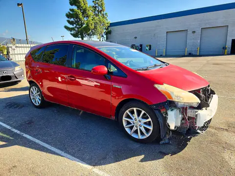 JTDZN3EU5D3205629 — 2013 Toyota Prius V, фото 4 с аукциона Copart 20.10.2026, Передняя часть