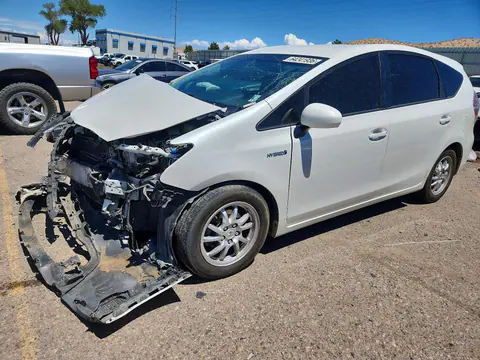 JTDZN3EU2FJ026379 — 2015 Toyota Prius V, Передняя часть (Front End), фото до ремонта