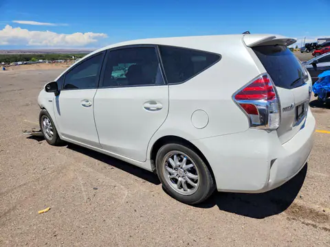 2015 Toyota PRIUS V VIN JTDZN3EU2FJ026379 фото 2