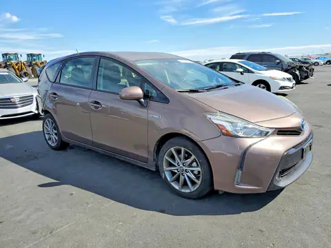 JTDZN3EU3FJ029260 — 2015 Toyota Prius V, фото 4 с аукциона Copart 30.09.2026, Задняя часть