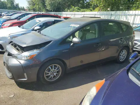 JTDZN3EU8GJ042460 — 2016 Toyota Prius V, Передняя часть (Front End), фото до ремонта