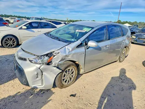 JTDZN3EU0GJ054974 — 2016 Toyota Prius V, Передняя часть (Front End), фото до ремонта