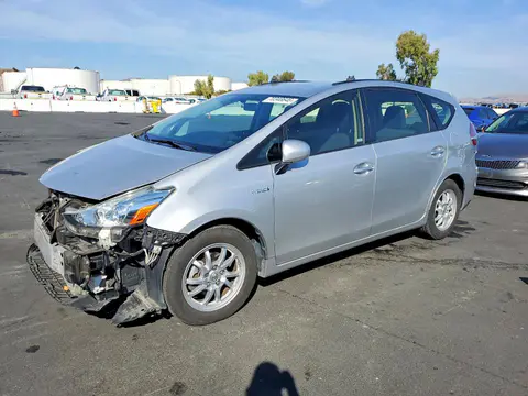 JTDZN3EU0HJ071761 — 2017 Toyota Prius V, Передняя часть (Front End), фото до ремонта