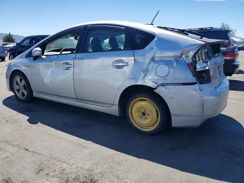 2010 Toyota Prius V VIN JTDKN3DU3A0121034 фото 2