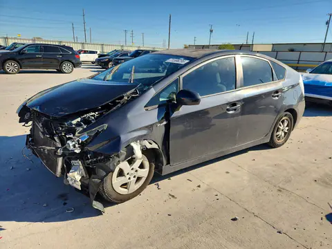 JTDKN3DU9A5121090 — 2010 Toyota Prius, Передняя часть, фото до ремонта
