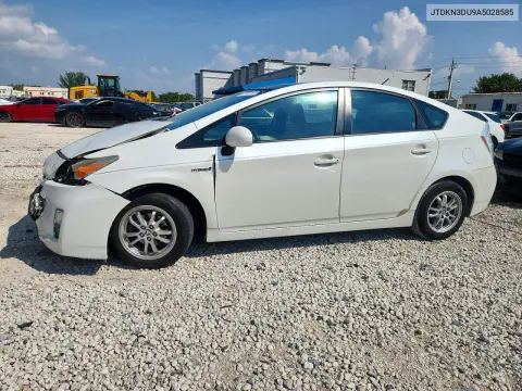 JTDKN3DU9A5028585 — 2010 Toyota Prius, Передняя часть, фото до ремонта