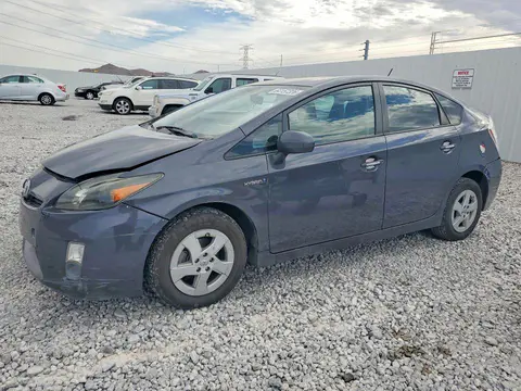 JTDKN3DU0B0275041 — 2011 Toyota Prius, Передняя часть (Front End), фото до ремонта