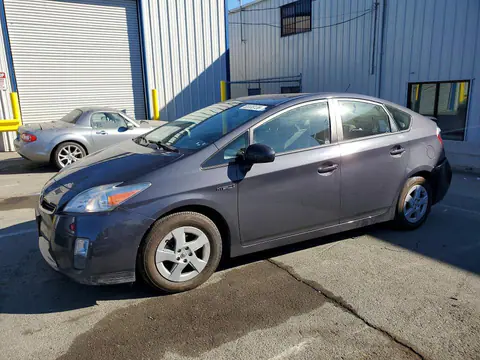 JTDKN3DU7B5358050 — 2011 Toyota Prius, Задняя часть (Rear End), фото до ремонта