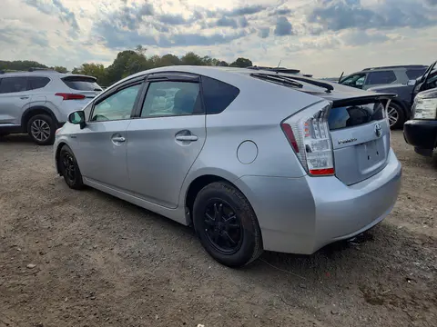 2011 Toyota Prius Two VIN JTDKN3DU8B5299462 фото 2