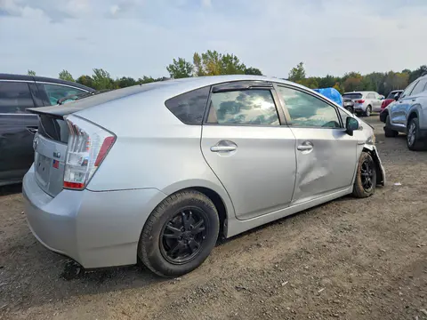 2011 Toyota Prius Two VIN JTDKN3DU8B5299462 фото 3