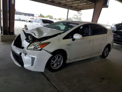 JTDKN3DUXC5450500 — 2012 Toyota Prius, Передняя часть (Front End), фото до ремонта
