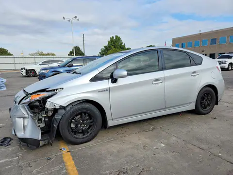 JTDKN3DUXC5471637 — 2012 Toyota Prius, Передняя часть (Front End), фото до ремонта