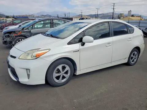 JTDKN3DU7D5569638 — 2013 Toyota Prius, Мелкие вмятины и царапины (Minor Dent/Scratches), фото до ремонта
