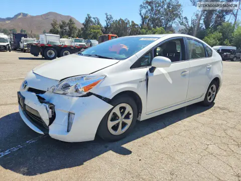 JTDKN3DUXD5639228 — 2013 Toyota Prius, Передняя часть, фото до ремонта