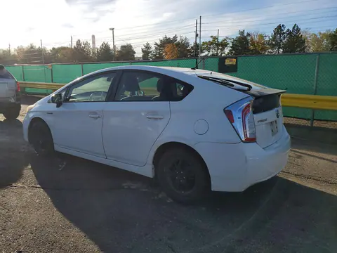 2013 Toyota Prius Two VIN JTDKN3DU1D5583860 фото 2
