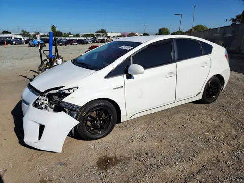 2013 Toyota Prius Two VIN JTDKN3DU8D5616823 фото 1