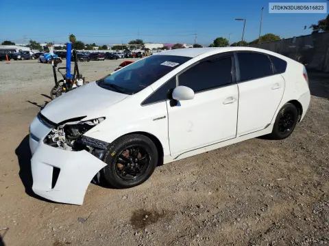 JTDKN3DU8D5616823 — 2013 Toyota Prius, Передняя часть, фото до ремонта