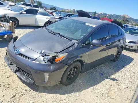 JTDKN3DU9E1764763 — 2014 Toyota Prius, Передняя часть (Front End), фото до ремонта