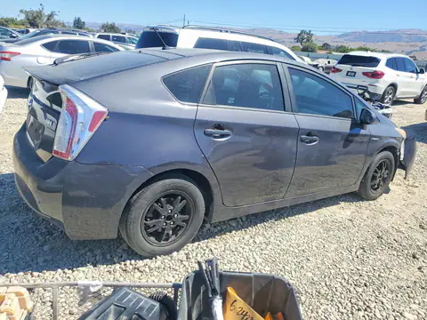 JTDKN3DU9E1764763 — 2014 Toyota Prius, фото 3 с аукциона Copart 13.10.2026, Передняя часть