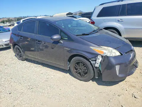 JTDKN3DU9E1764763 — 2014 Toyota Prius, фото 4 с аукциона Copart 13.10.2026, Передняя часть