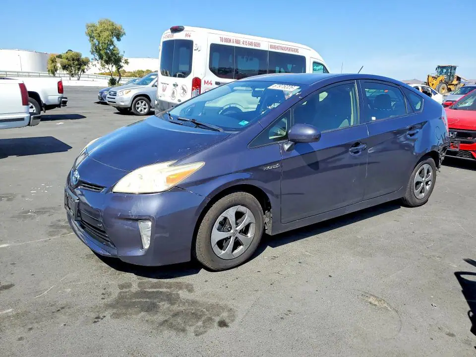 JTDKN3DU6E1741862 Toyota Prius 2014 — повреждение Задняя часть, фото до ремонта