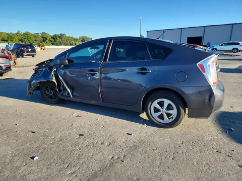 2014 Toyota Prius Two VIN JTDKN3DU2E1819585 фото 2