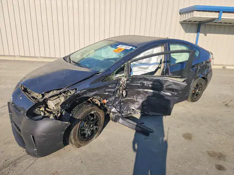 JTDKN3DU5E1746969 — 2014 Toyota Prius, Боковая часть (Side), фото до ремонта