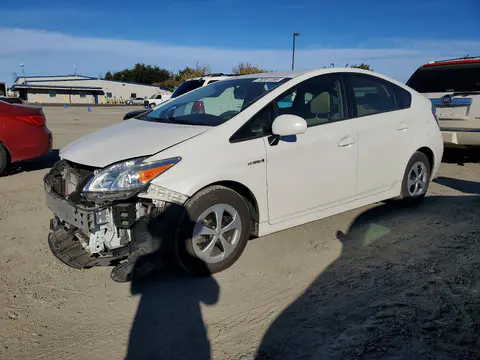 JTDKN3DU9E0365714 — 2014 Toyota Prius, Передняя часть (Front End), фото до ремонта