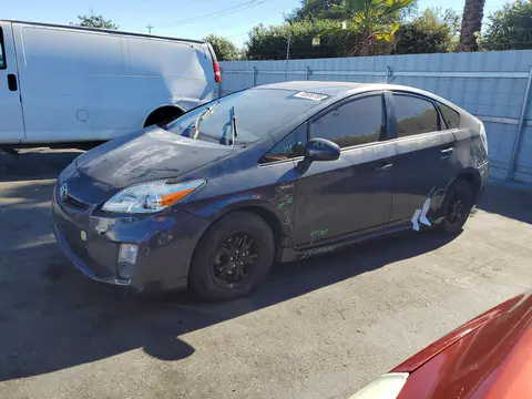 JTDKN3DU8E1761174 — 2014 Toyota Prius, Вандализм (Vandalism), фото до ремонта