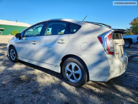 JTDKN3DU6E0383958 — 2014 Toyota Prius, фото 2 с аукциона Copart, Передняя часть