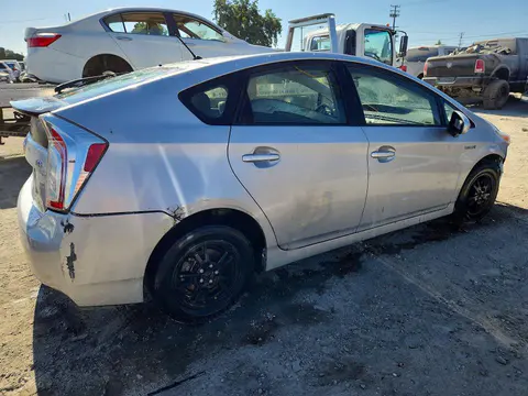 2015 Toyota Prius VIN JTDKN3DU7F0440640 фото 3