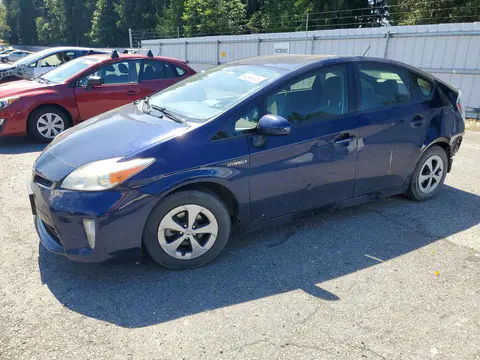 JTDKN3DU0F0463810 — 2015 Toyota Prius, Задняя часть (Rear End), фото до ремонта