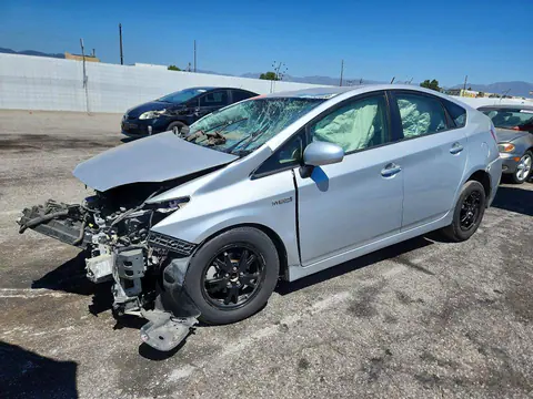 JTDKN3DU2F0436480 — 2015 Toyota Prius, Передняя часть (Front End), фото до ремонта